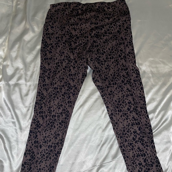 JUICY COUTURE SPORT CAPRI LEGGINGS - Picture 1 of 4